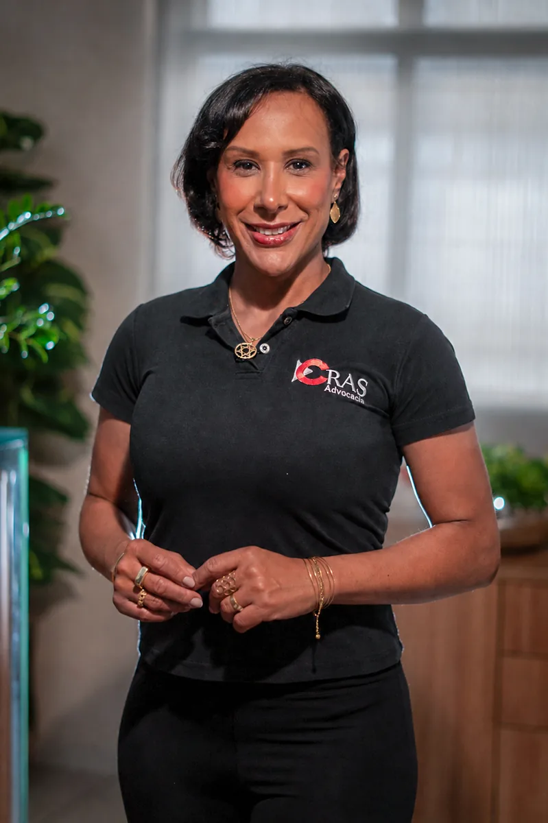 Dra. Cláudia Inaba, CEO da CRAS Advocacia e advogada previdenciária em Guarulhos